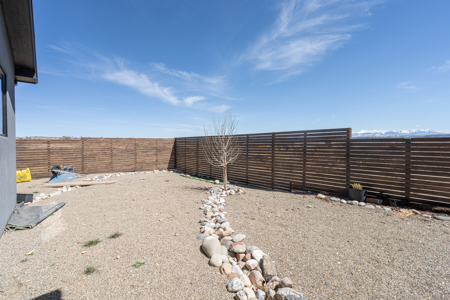 Modern Home in a Country Setting, Close to town amenities - image 17
