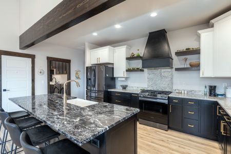 Modern Home in a Country Setting, Close to town amenities - image 6