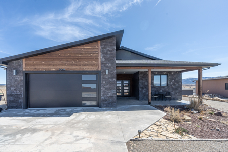 Modern Home in a Country Setting, Close to town amenities - image 26