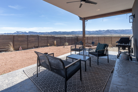 Modern Home in a Country Setting, Close to town amenities - image 31