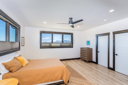 Modern Home in a Country Setting, Close to town amenities - image 34