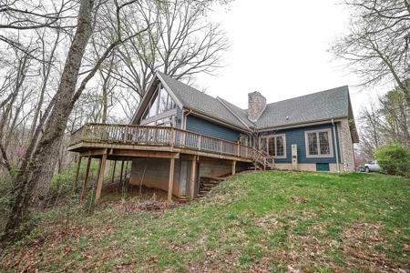 Country Home & Vineyard for Sale in in Ellettsville, IN - image 15