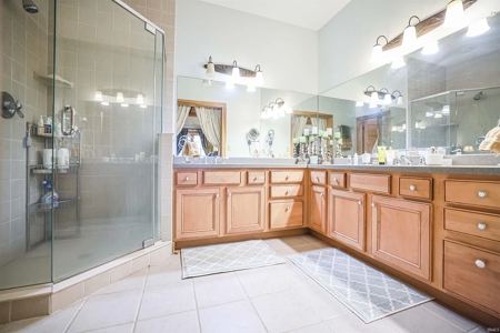 Country Home & Vineyard for Sale in in Ellettsville, IN - image 10