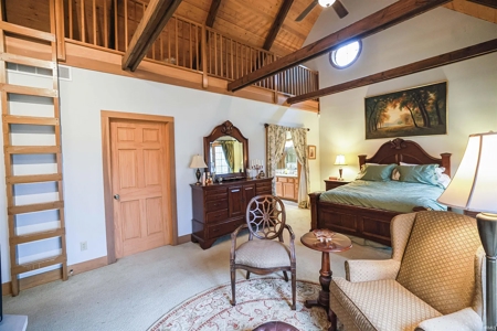 Country Home & Vineyard for Sale in in Ellettsville, IN - image 7