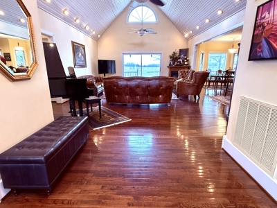 Farm And Custom Home For Sale In North Central Arkansas - image 25