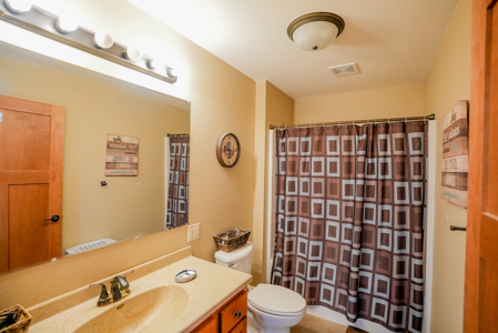 Custom Home on 3 Acres – Moravia, IA - image 16