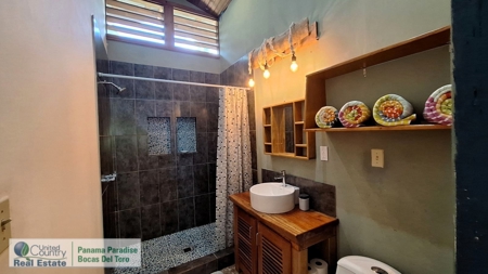 Modern Home and Cabin Near the Beach in Bluff Beach, Panama - image 10