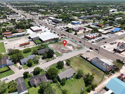 Commercial Property in the Heart of Kingsville, Tx - image 5