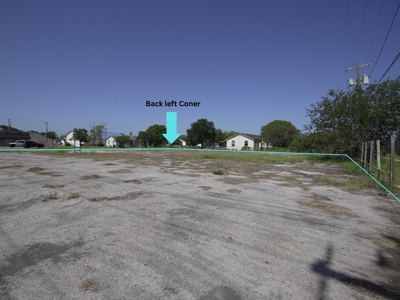 Commercial Property in the Heart of Kingsville, Tx - image 7