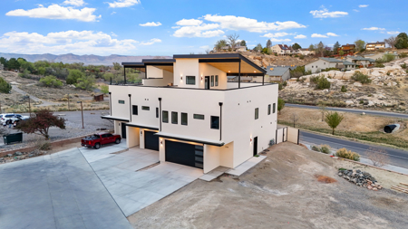 Luxury Modern Townhome in Grand Junction - 3 Story - image 1