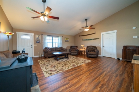 East TX Ranch, Multi-Generational Living, Pasture and Pond - image 24