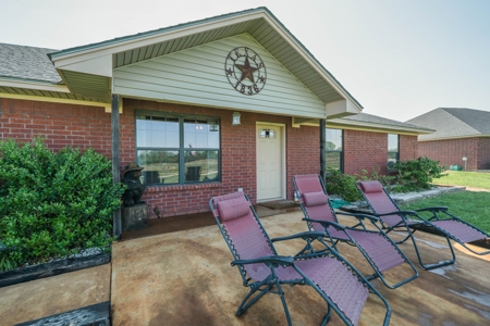 East TX Ranch, Multi-Generational Living, Pasture and Pond - image 11