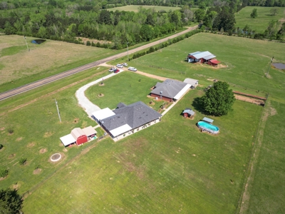 East TX Ranch, Multi-Generational Living, Pasture and Pond - image 49