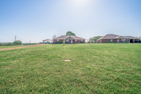 East TX Ranch, Multi-Generational Living, Pasture and Pond - image 12