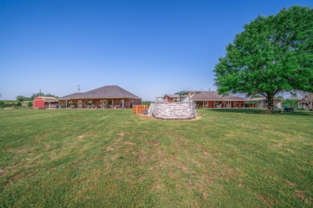 East TX Ranch, Multi-Generational Living, Pasture and Pond - image 5