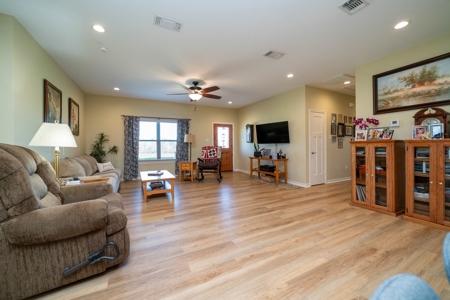 East TX Ranch, Multi-Generational Living, Pasture and Pond - image 37