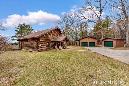Custom Log Home on 10+ Acres with private Muskegon river frontage - image 4