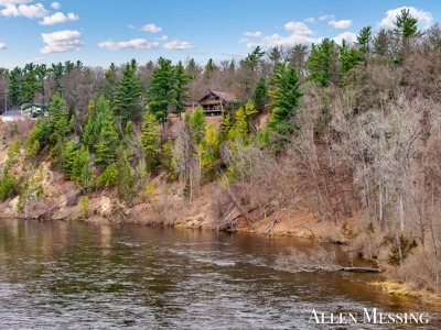 Custom Log Home on 10+ Acres with private Muskegon river frontage - image 42