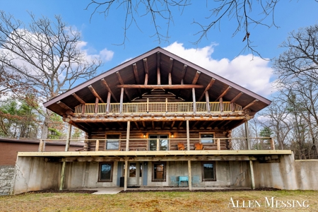 Custom Log Home on 10+ Acres with private Muskegon river frontage - image 34