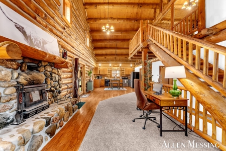 Custom Log Home on 10+ Acres with private Muskegon river frontage - image 9