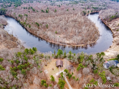 Custom Log Home on 10+ Acres with private Muskegon river frontage - image 36