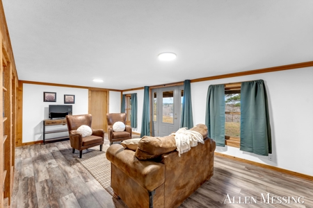 Custom Log Home on 10+ Acres with private Muskegon river frontage - image 26