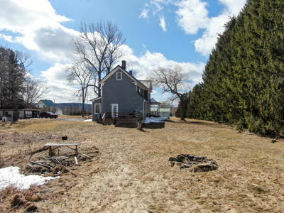 Beautiful Victorian Farmhouse in Presque Isle Maine! - image 12