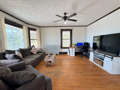 Beautiful Victorian Farmhouse in Presque Isle Maine! - image 27
