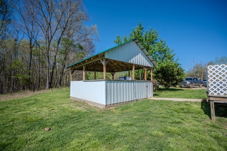 Country Home For Sale in Leoma TN - image 11