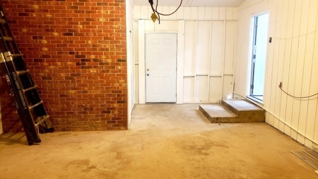 Country Home With Current River Access - image 13