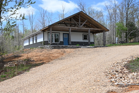 Charming Country Barndominium with Spacious Shop Near Linden, TN - image 39