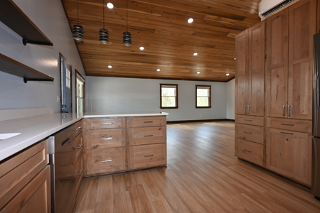 Charming Country Barndominium with Spacious Shop Near Linden, TN - image 12