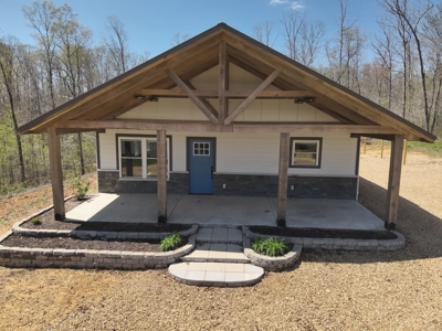 Charming Country Barndominium with Spacious Shop Near Linden, TN - image 5