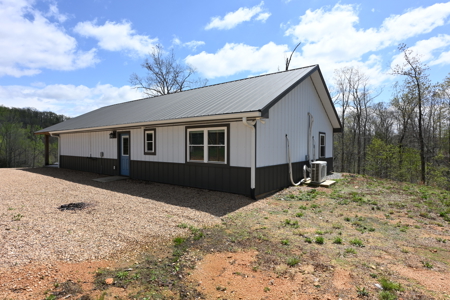 Charming Country Barndominium with Spacious Shop Near Linden, TN - image 33