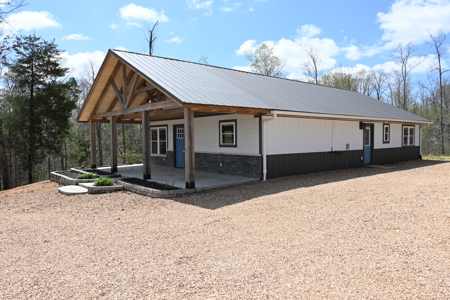 Charming Country Barndominium with Spacious Shop Near Linden, TN - image 37