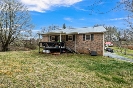 Country Home for Sale in Bristol VA - image 4