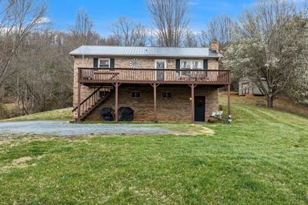 Country Home for Sale in Bristol VA - image 1