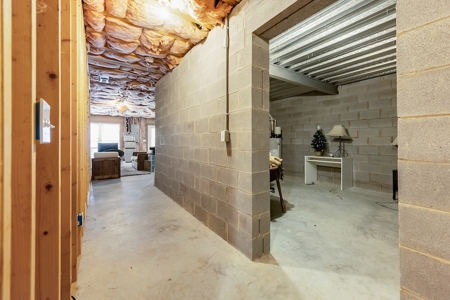 Spacious Townhome for Sale in Blacksburg VA - image 37