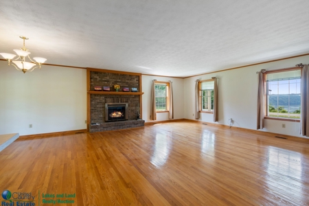 Home on Dale Hollow Lake in Byrdstown, TN - image 24