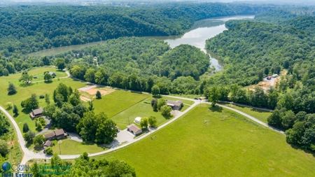 Home on Dale Hollow Lake in Byrdstown, TN - image 12
