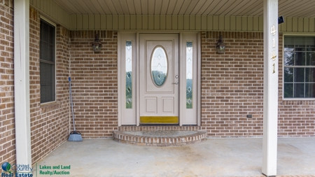 Home on Dale Hollow Lake in Byrdstown, TN - image 4