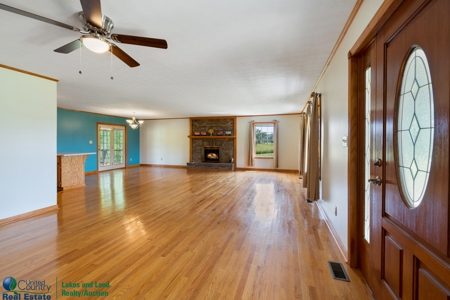 Home on Dale Hollow Lake in Byrdstown, TN - image 23