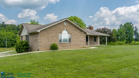Home on Dale Hollow Lake in Byrdstown, TN - image 3
