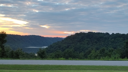 Home on Dale Hollow Lake in Byrdstown, TN - image 44