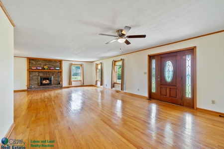 Home on Dale Hollow Lake in Byrdstown, TN - image 22