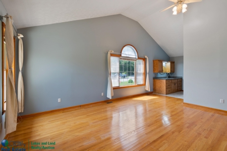 Home on Dale Hollow Lake in Byrdstown, TN - image 35