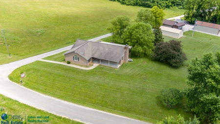 Home on Dale Hollow Lake in Byrdstown, TN - image 15