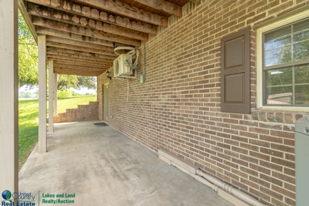 Home on Dale Hollow Lake in Byrdstown, TN - image 20