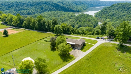 Home on Dale Hollow Lake in Byrdstown, TN - image 11