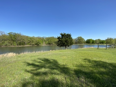 Charming 21-Acre Country Estate with Versatile Living Powderly TX - image 25